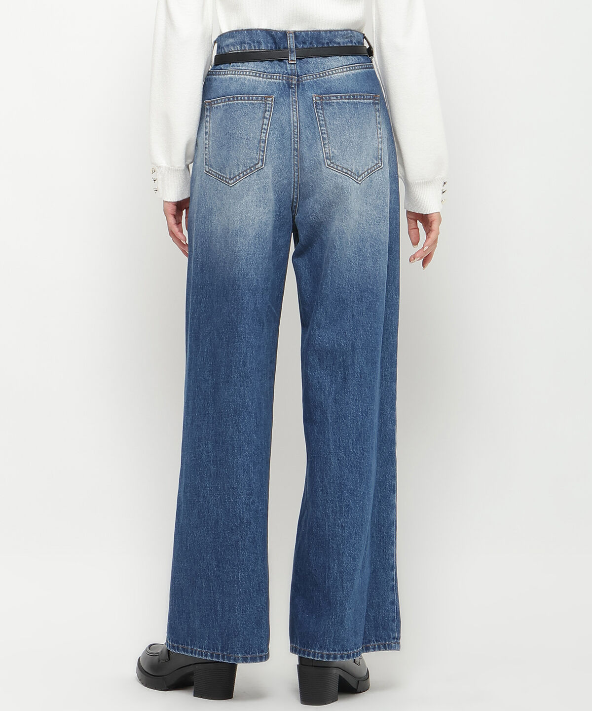 アンドクチュール「タックワイドデニムパンツ」|デニム|