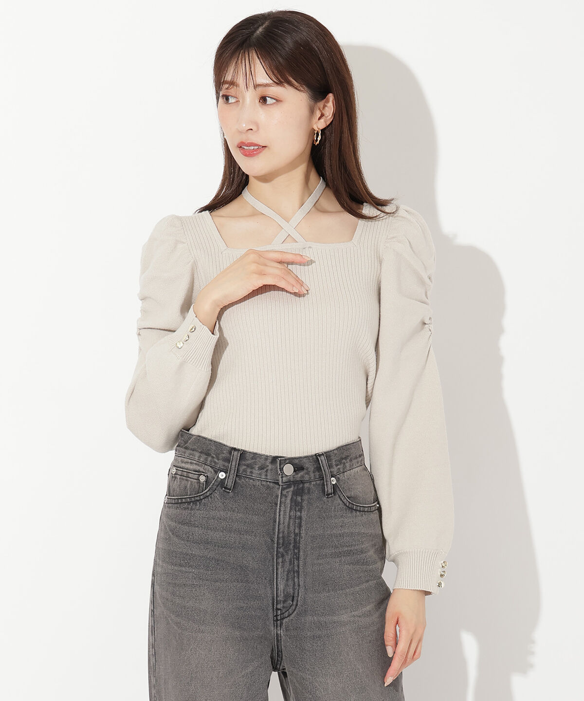 アンドクチュール「スクエアネック袖ギャザーラメプルオーバー」|ニット・セーター|ベージュ