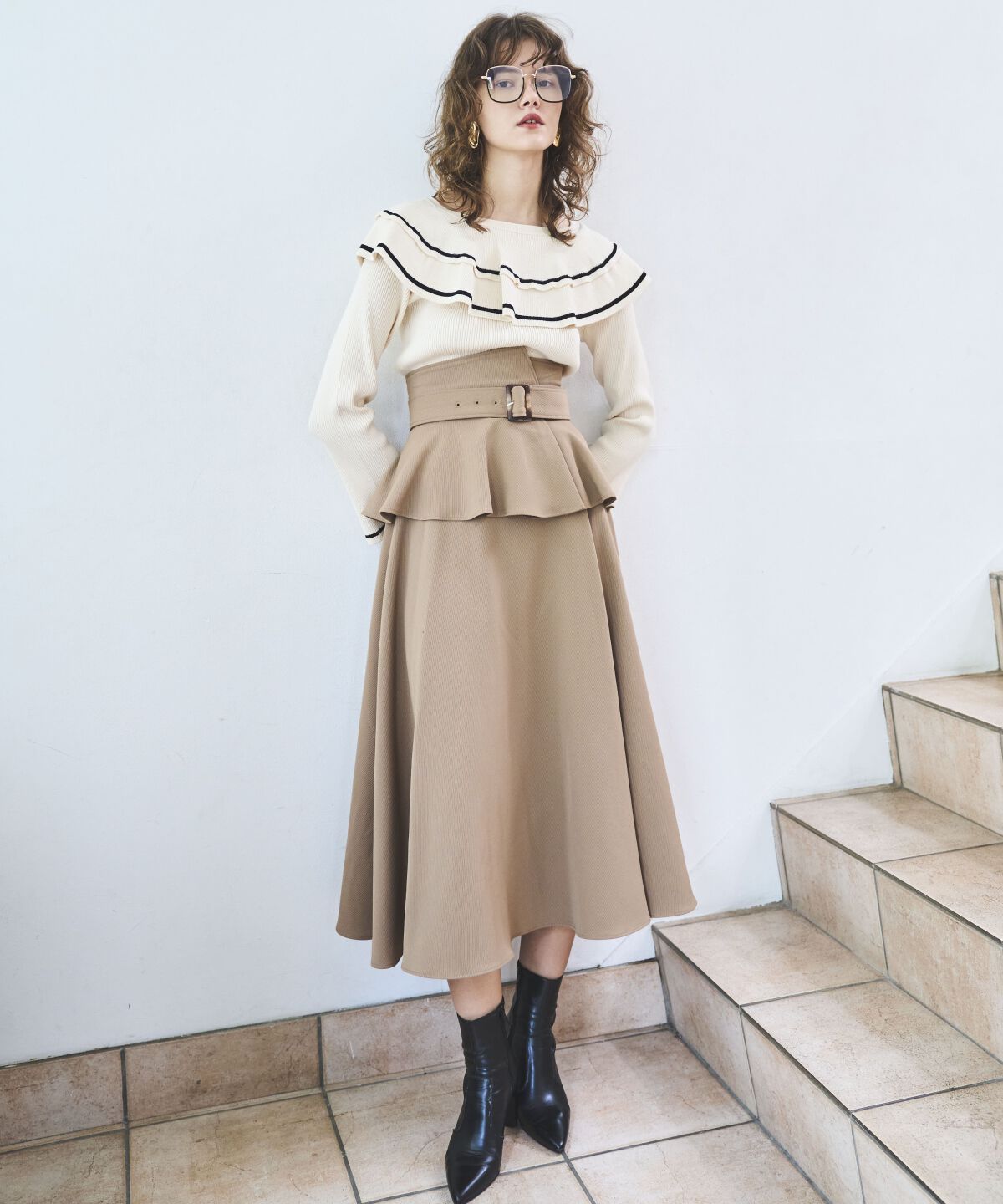 アンドクチュール「コルセットベルトフレアスカート」|フレア|キャメル