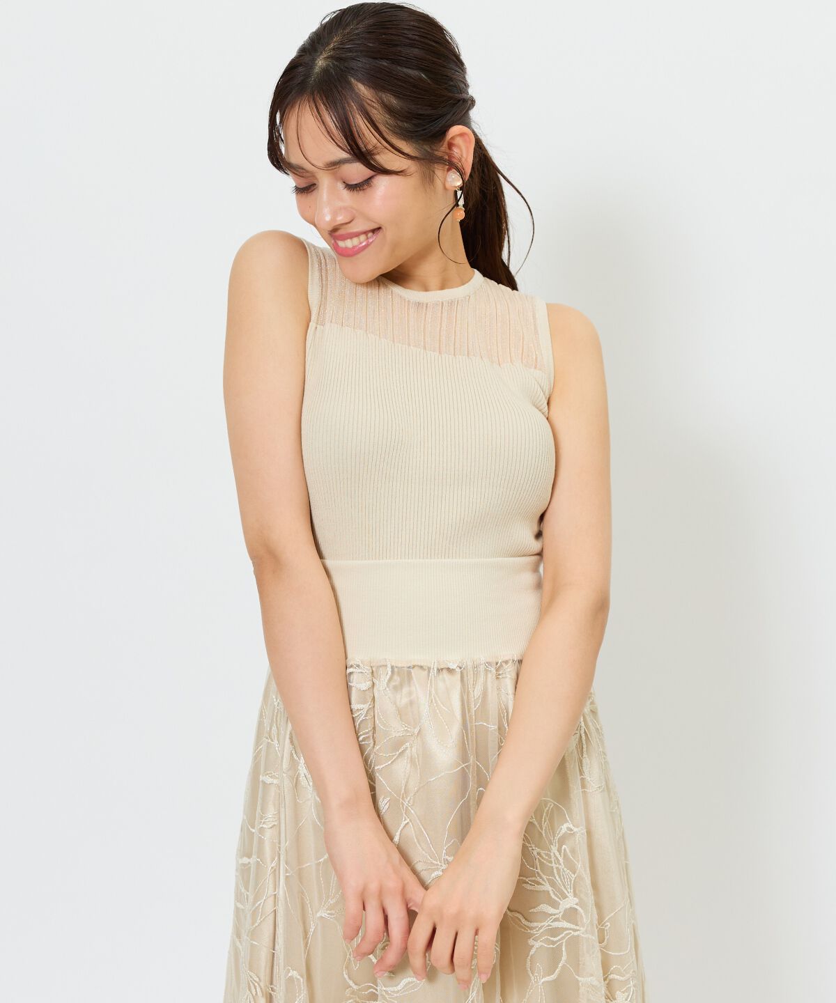 アンドクチュール「シアー切替ノースリトップス」|ニット・セーター|ベージュ