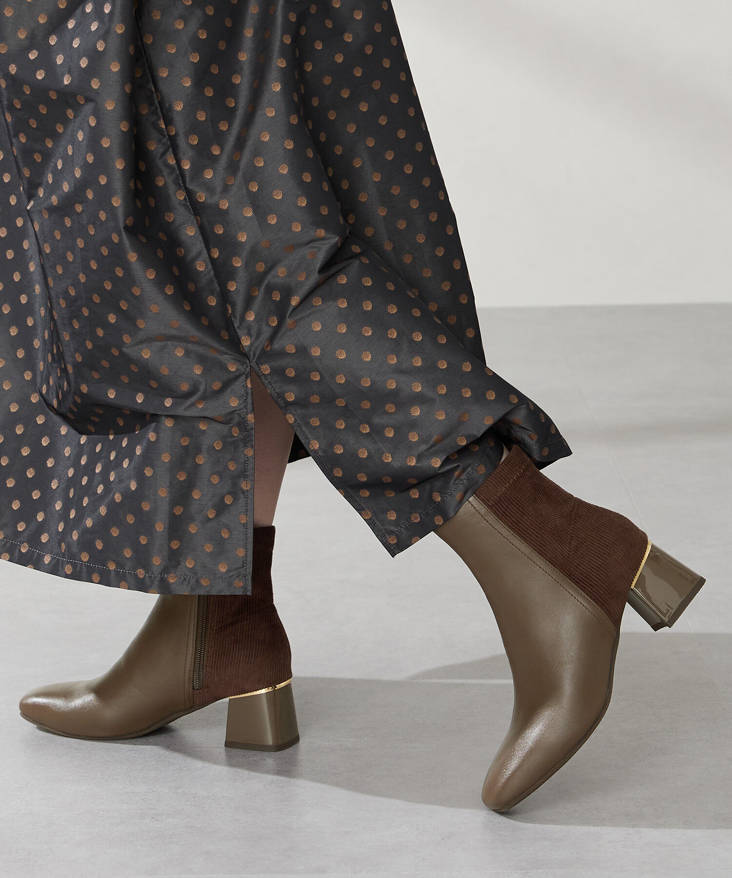 WA Oriental TRaffic「●2025秋冬新作● コーデュロイ コンビ ショートブーツ /52410」|ショートブーツ|BROWN