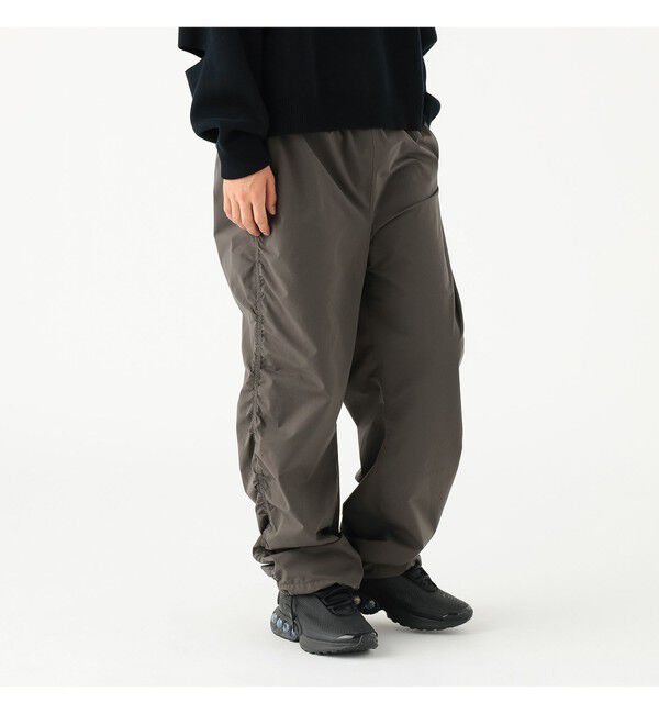 BEAMS「ワイドストレートフィット パッカリング イージーパンツ」|チノ|