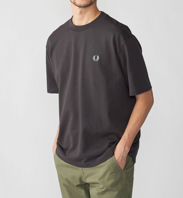 SHIPS「【SHIPS別注】FRED PERRY: ワンポイントロゴ ピケ Tシャツ 26SS」|Tシャツ・カットソー|ダークグレー