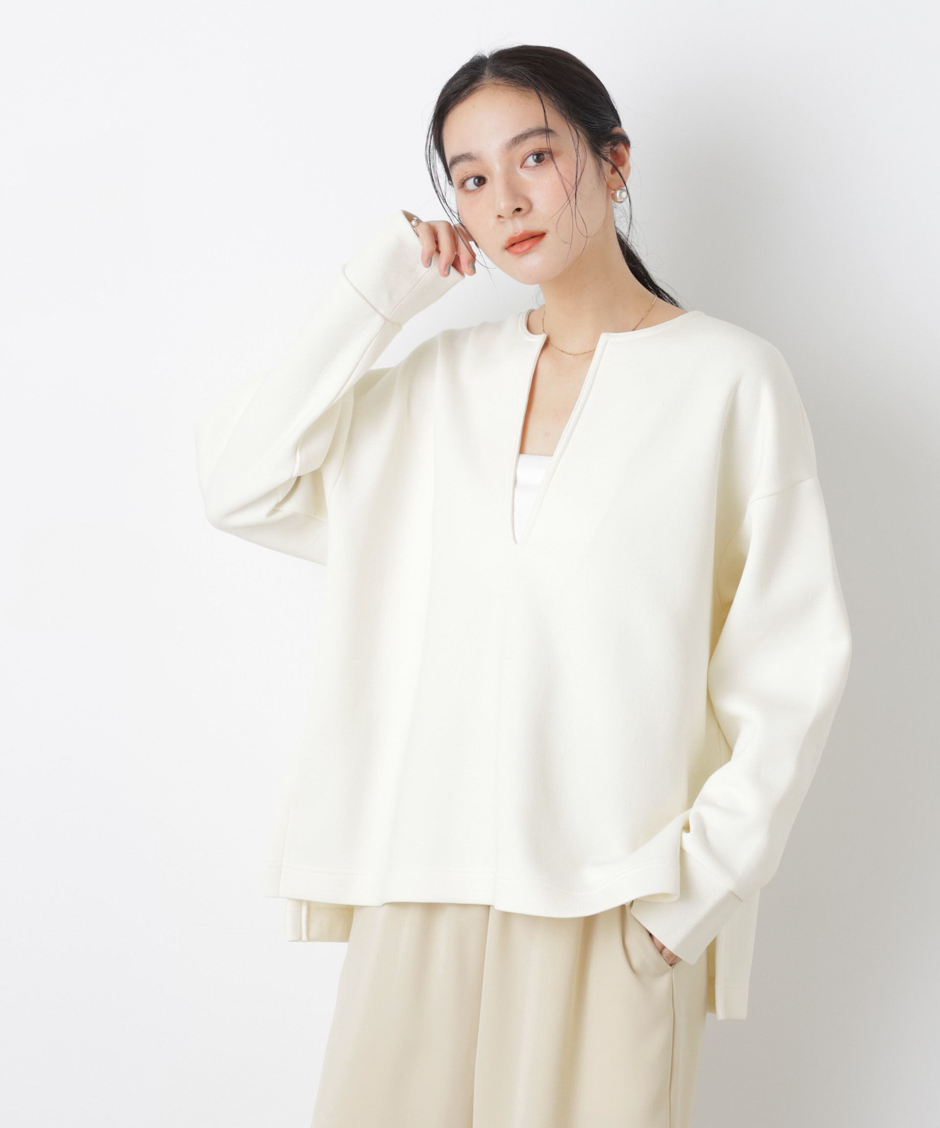 nano･universe「ダンボールカットキーネックスリットトップス」|Tシャツ・カットソー|