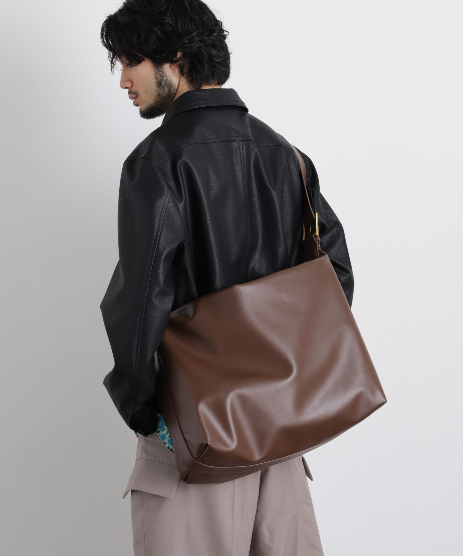 nano･universe「｢WARP PRINT｣ ライニング フェイクレザーショルダー」|ショルダー・メッセンジャー|