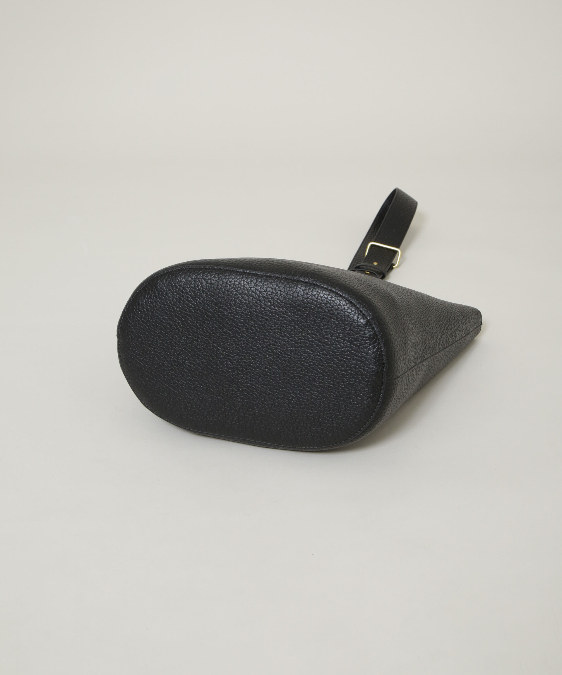 nano･universe「シュリンクワンハンドルバッグ」|ショルダー・メッセンジャー|