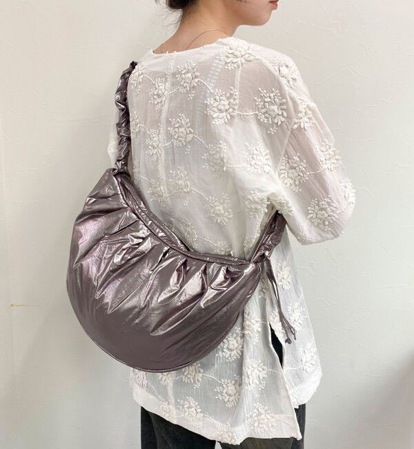 fredy emue「ソフトパテッドシャーリングショルダーバッグ」|ショルダー・メッセンジャー|