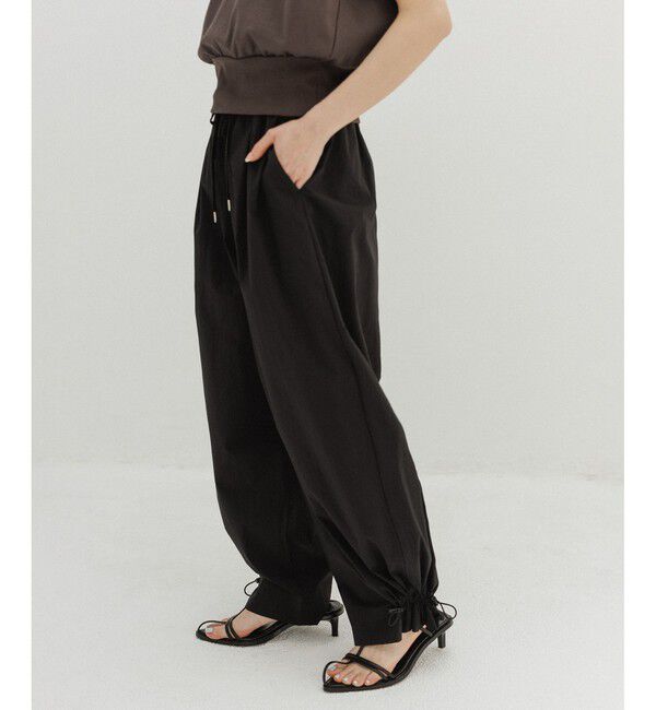 ADAM ET ROPE'「【新色追加】・【撥水】ウエストタックイージーパンツ」|チノ|