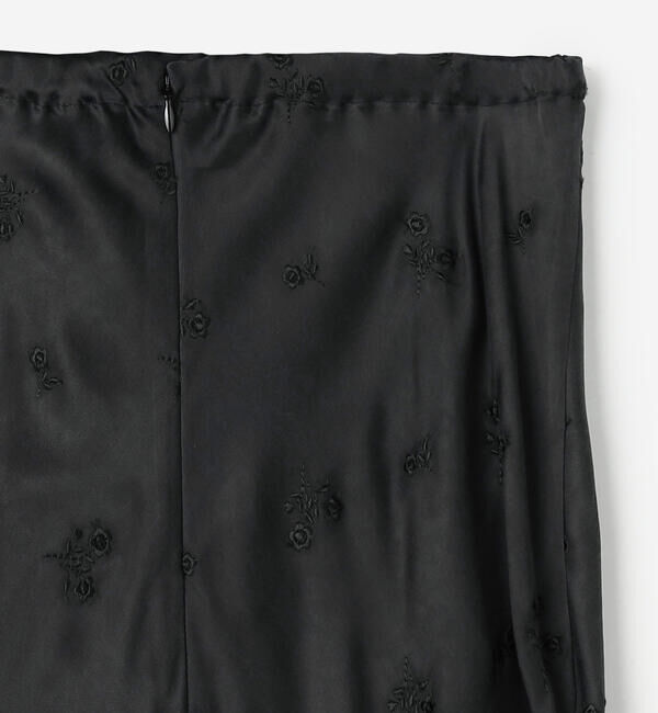  「TICCA | 〈別注〉 キュプラフラワーエンブロイダリースカート WOMEN」|スカート|