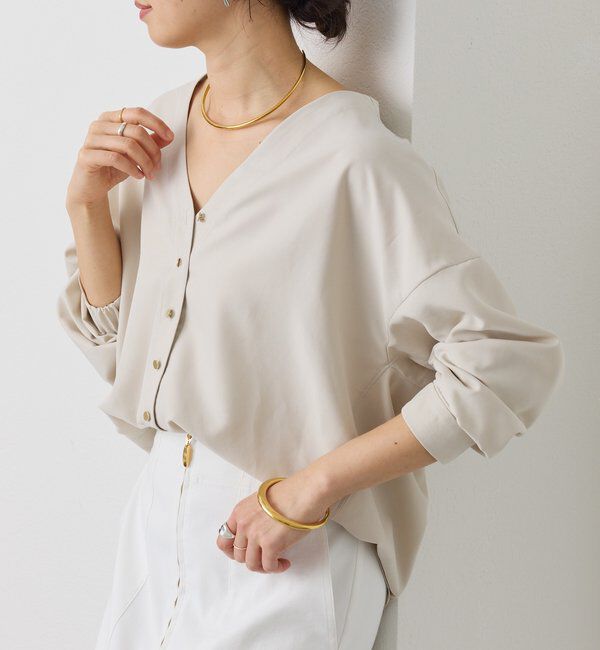  「予約【女性らしい抜け感】メタルボタンノーカラーブラウス」|シャツ・ブラウス|