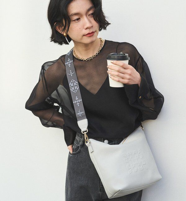  「《WEB限定》スタンダードミニショルダーバッグ <エンボスモノグラム>」|ショルダー・メッセンジャー|ライトグレー