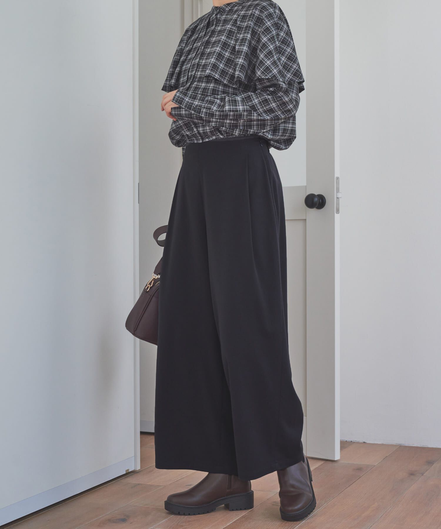 URBAN RESEARCH DOORS「『仁村紗和さん着用』『UR TECH』完声9分丈ワイドパンツ」|その他|