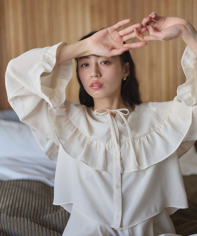 earth music&ecology「フリル切替えショートブラウス」|シャツ・ブラウス|Yellow