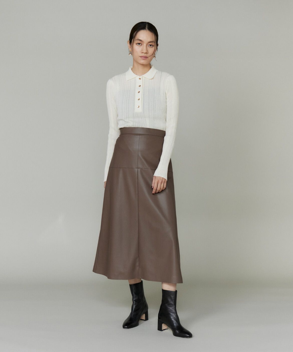 INED「フェイクレザートラペーズスカート」|スカート|