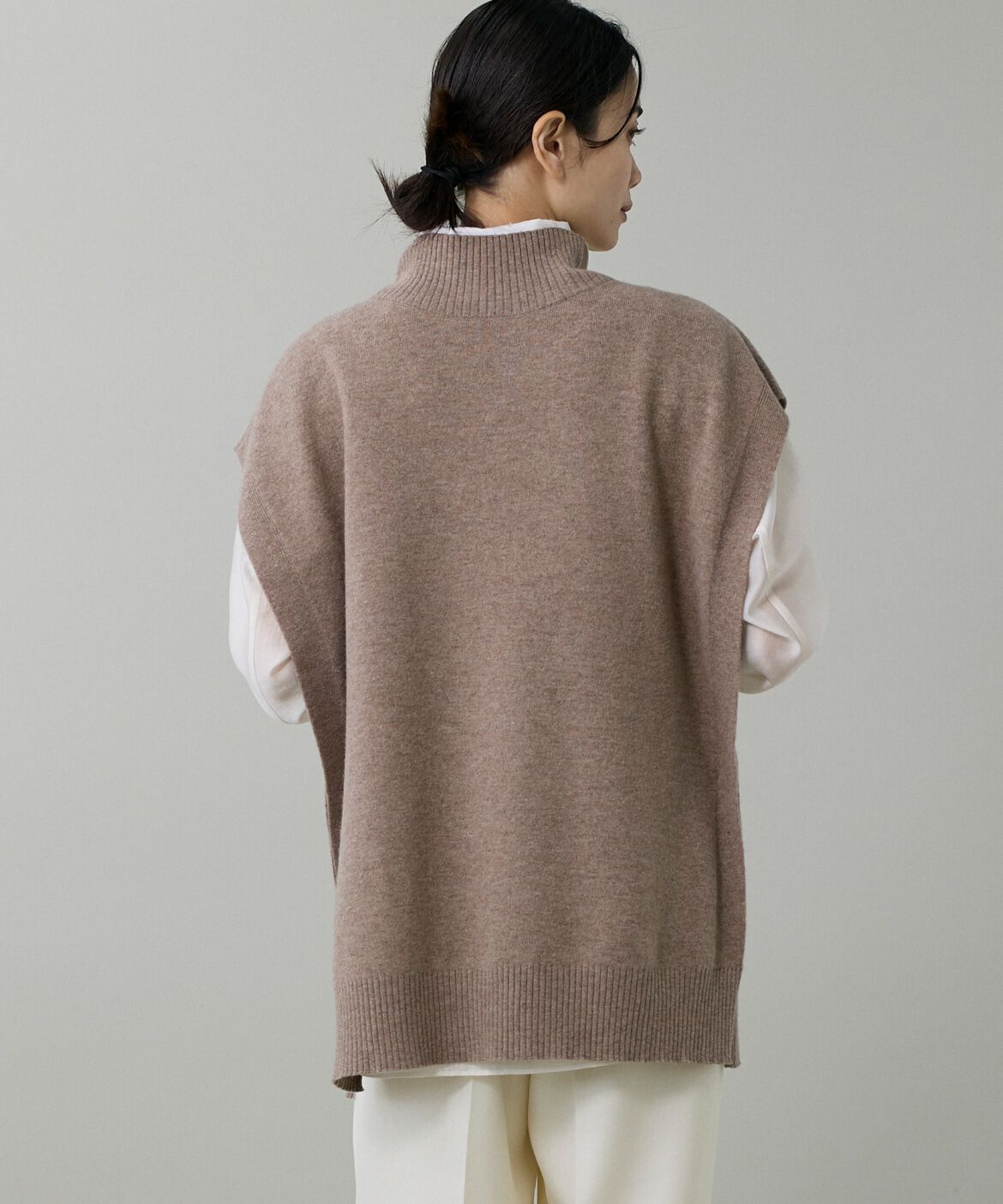 INED「2WAYハイネックニットジレ」|ストール|