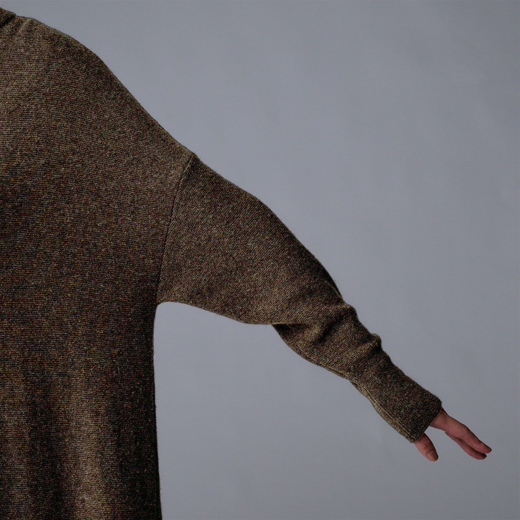 UNTITLED「【ロング丈/ゆったりシルエット】テントライン ニットワンピース」|ワンピース|