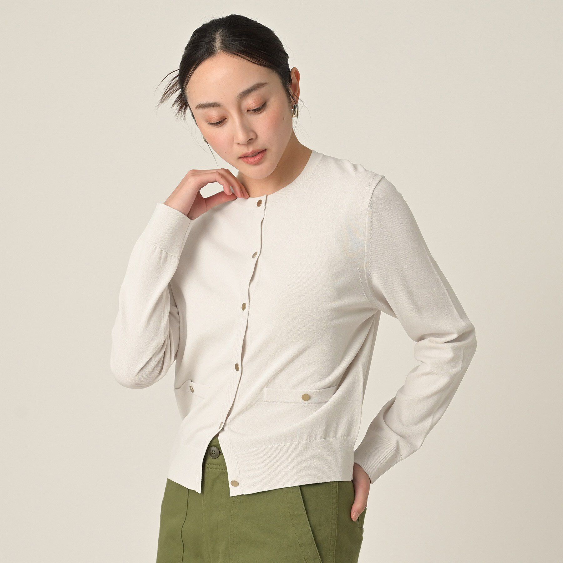 UNTITLED「クルーネックニットカーディガン」|カーディガン|