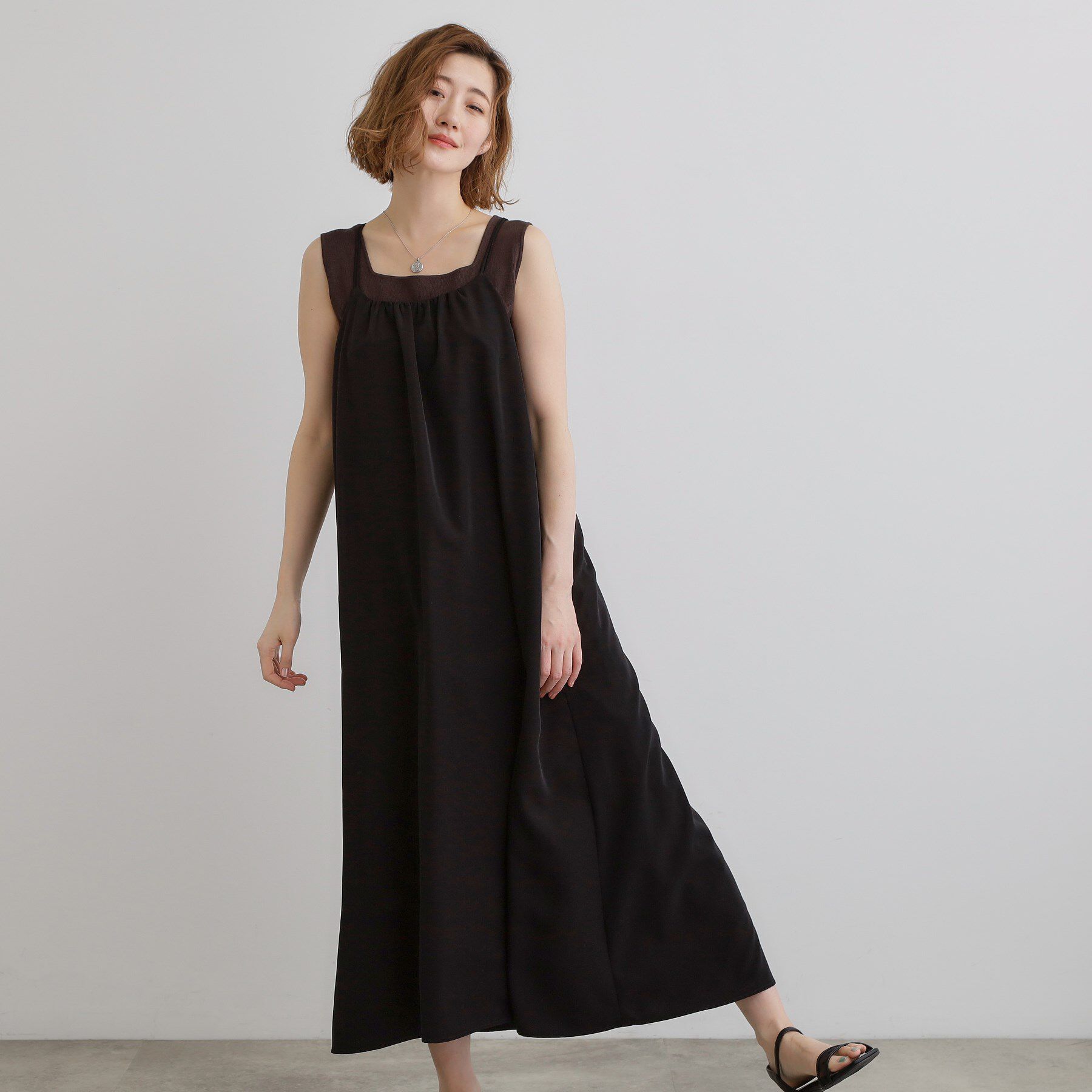 grove「たっぷりギャザーが揺れる、華やかなキャミワンピース」|ワンピース|ブラック(019)