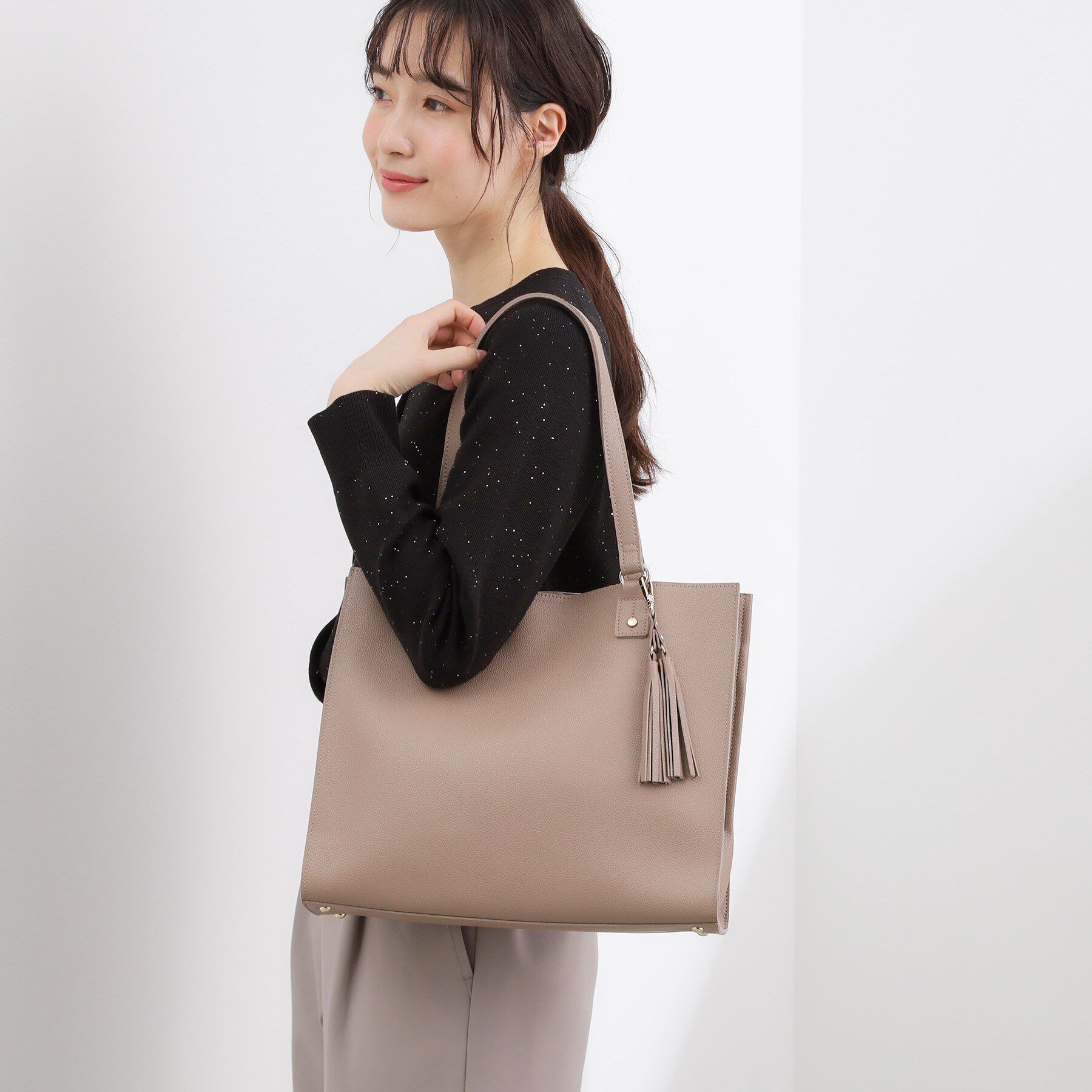 grove「【人間工学】ダブルタッセル中仕切りトート」|トートバッグ|