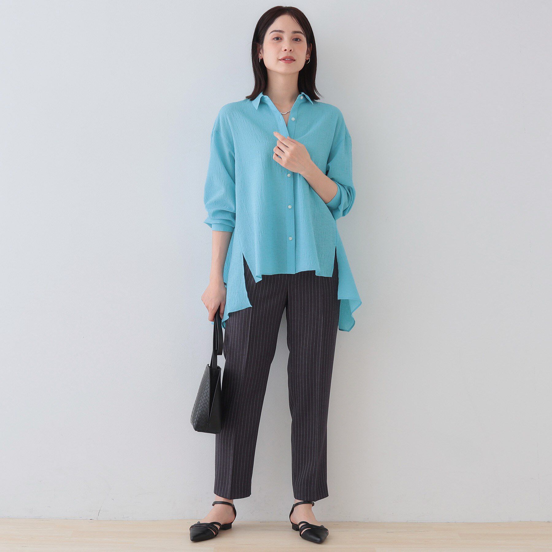 INDIVI「【洗える／凹凸素材】ハンカチーフヘム エアリーブラウス」|シャツ・ブラウス|