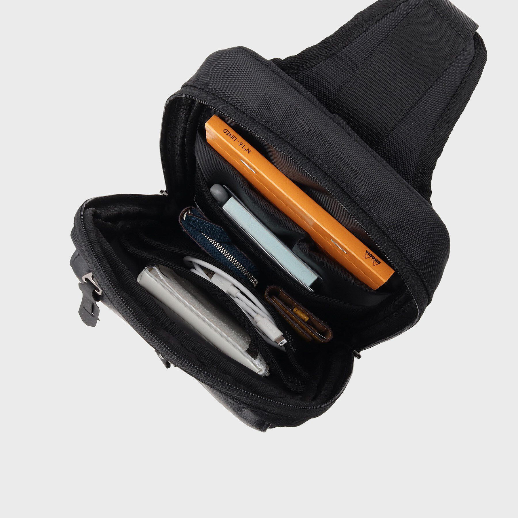 TAKEO KIKUCHI「ライトウエイト ボディバッグ」|ショルダー・メッセンジャー|