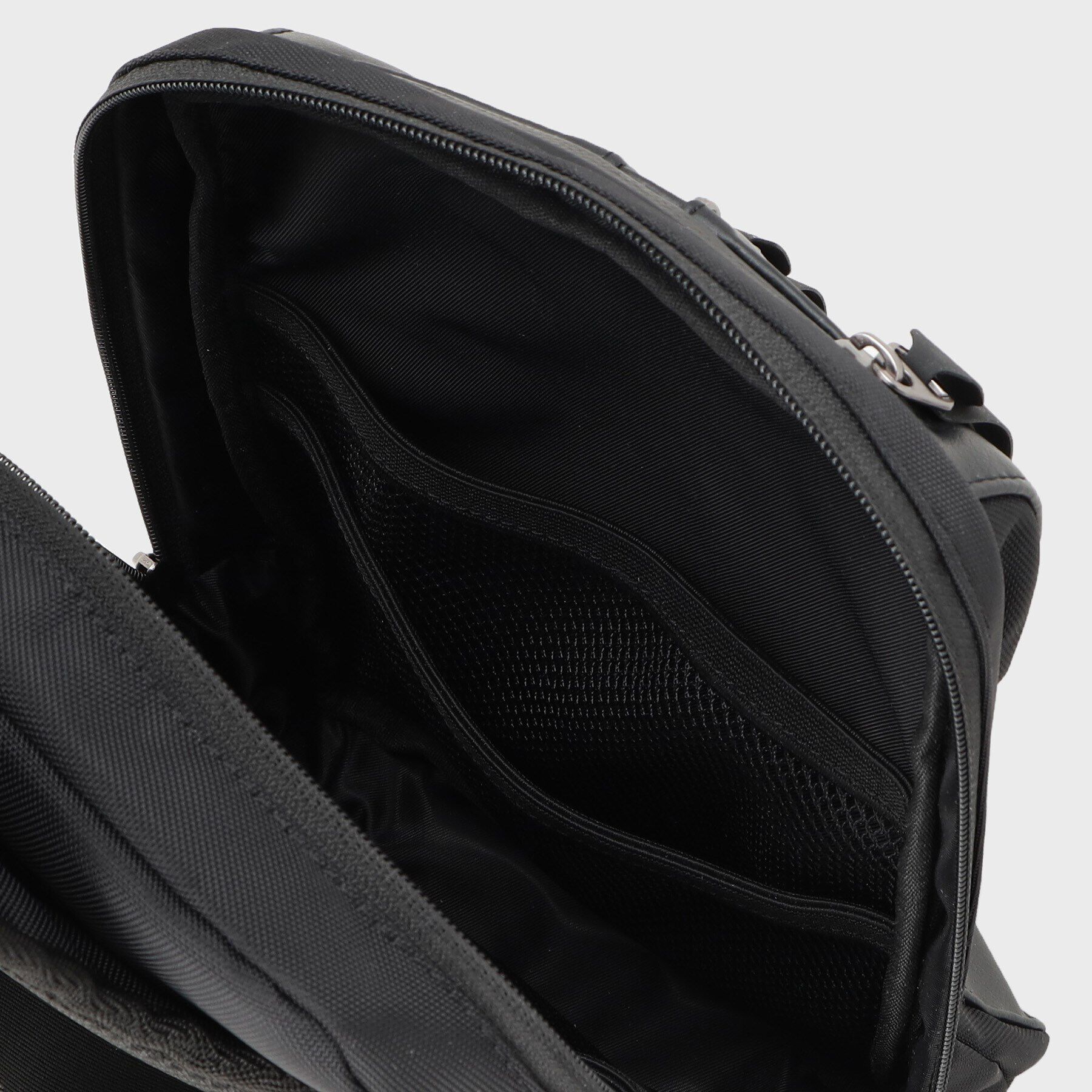 TAKEO KIKUCHI「ライトウエイト ボディバッグ」|ショルダー・メッセンジャー|