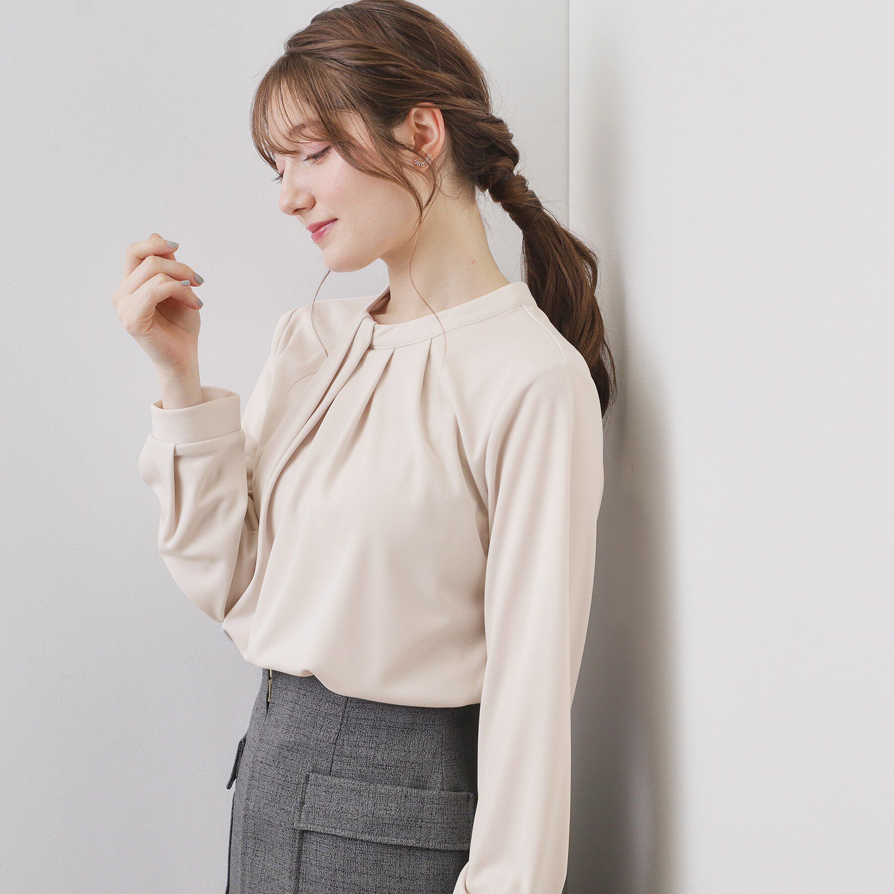 index「ランダムタックトップス【洗濯機OK/吸水速乾/接触冷感/UVケア】《5col》」|Tシャツ・カットソー|グレージュ(050)