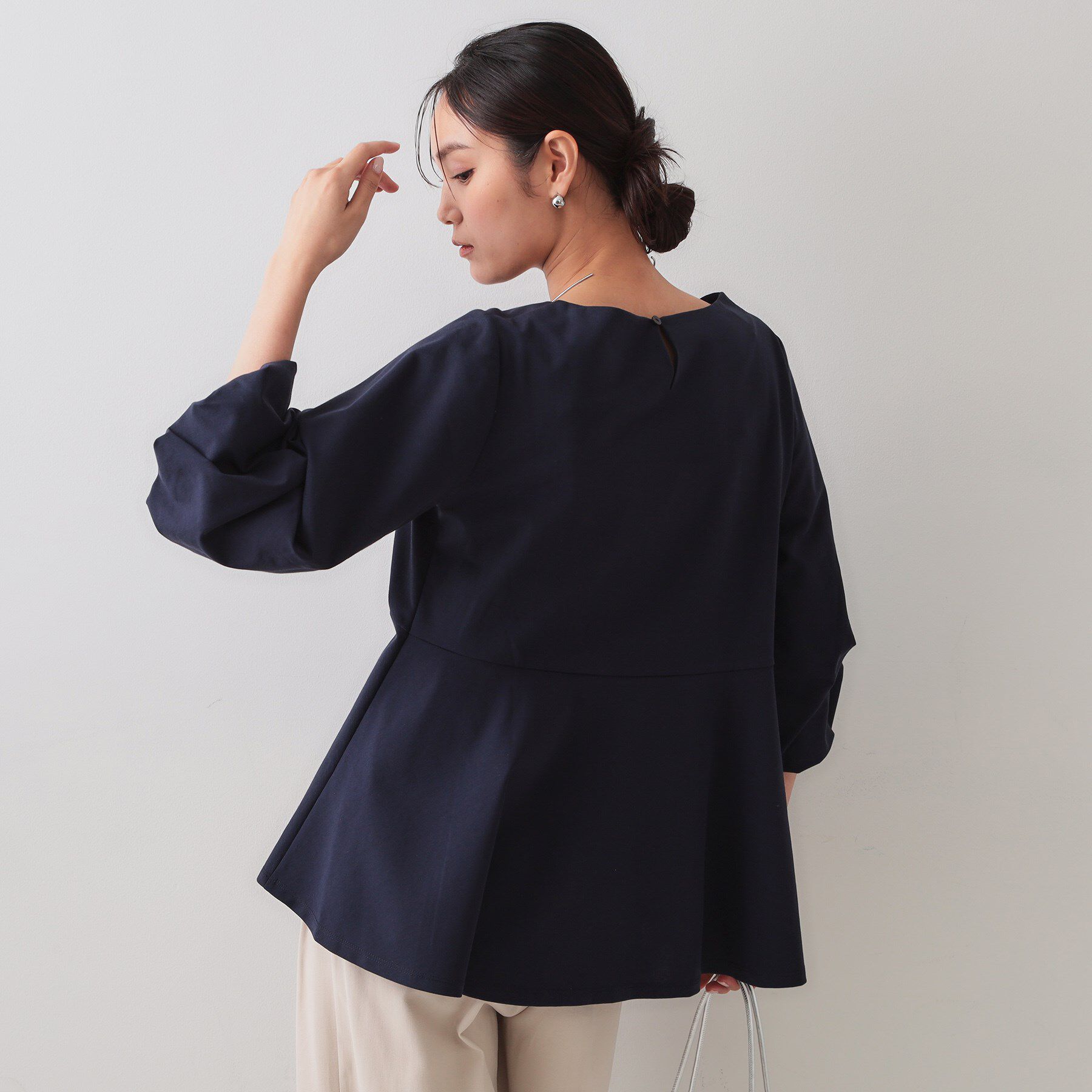 OPAQUE.CLIP「ボリュームスリーブペプラムトップス【洗濯機洗い可】」|Tシャツ・カットソー|