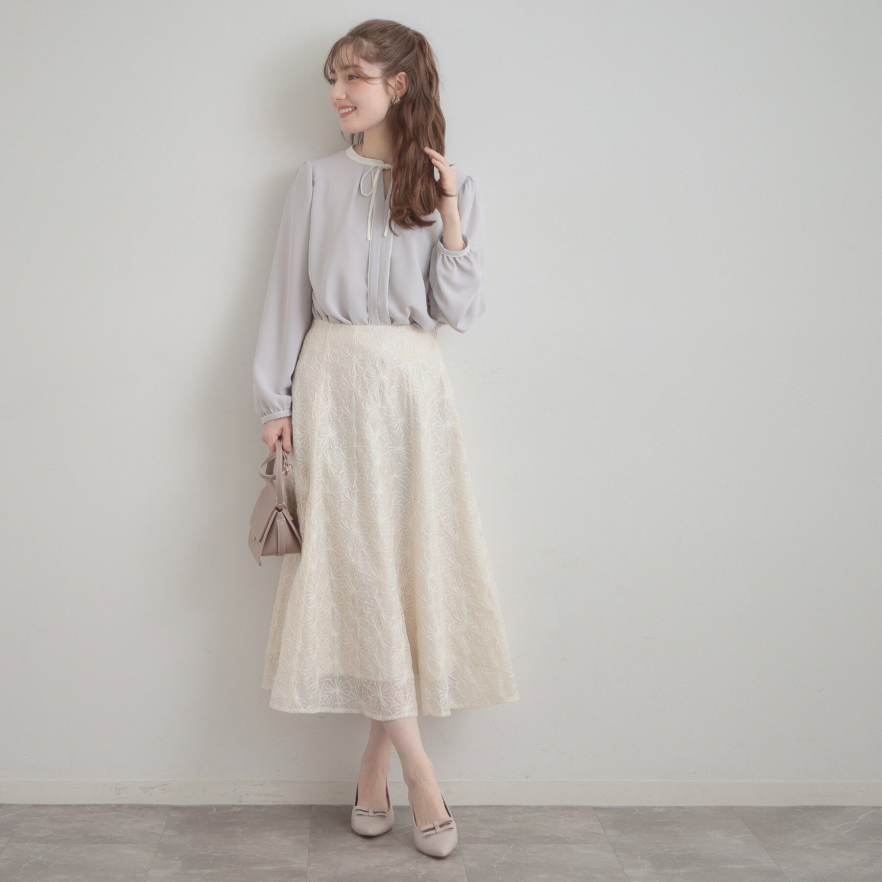 Couture broach「【洗える・ハレの日・通勤】配色 細リボンタイ ブラウス」|シャツ・ブラウス|