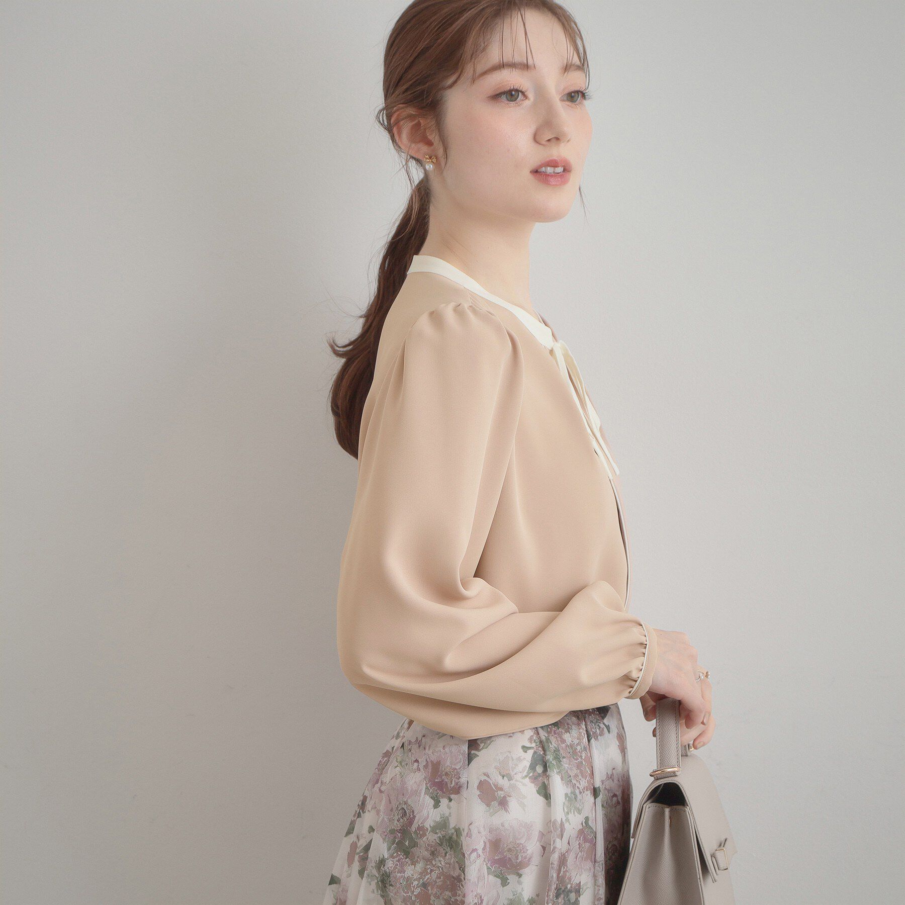 Couture broach「【洗える・ハレの日・通勤】配色 細リボンタイ ブラウス」|シャツ・ブラウス|