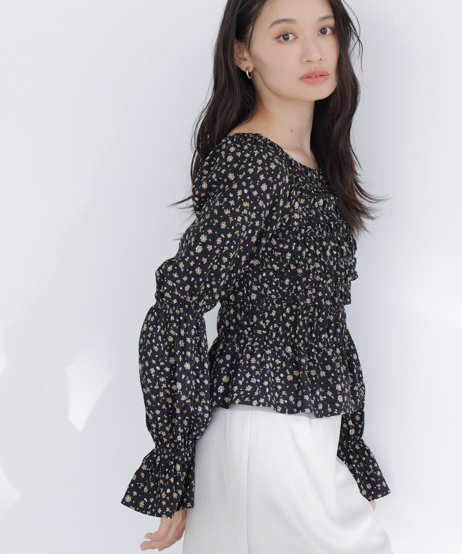  「ミニフラワーシャーリングブラウス」|シャツ・ブラウス|
