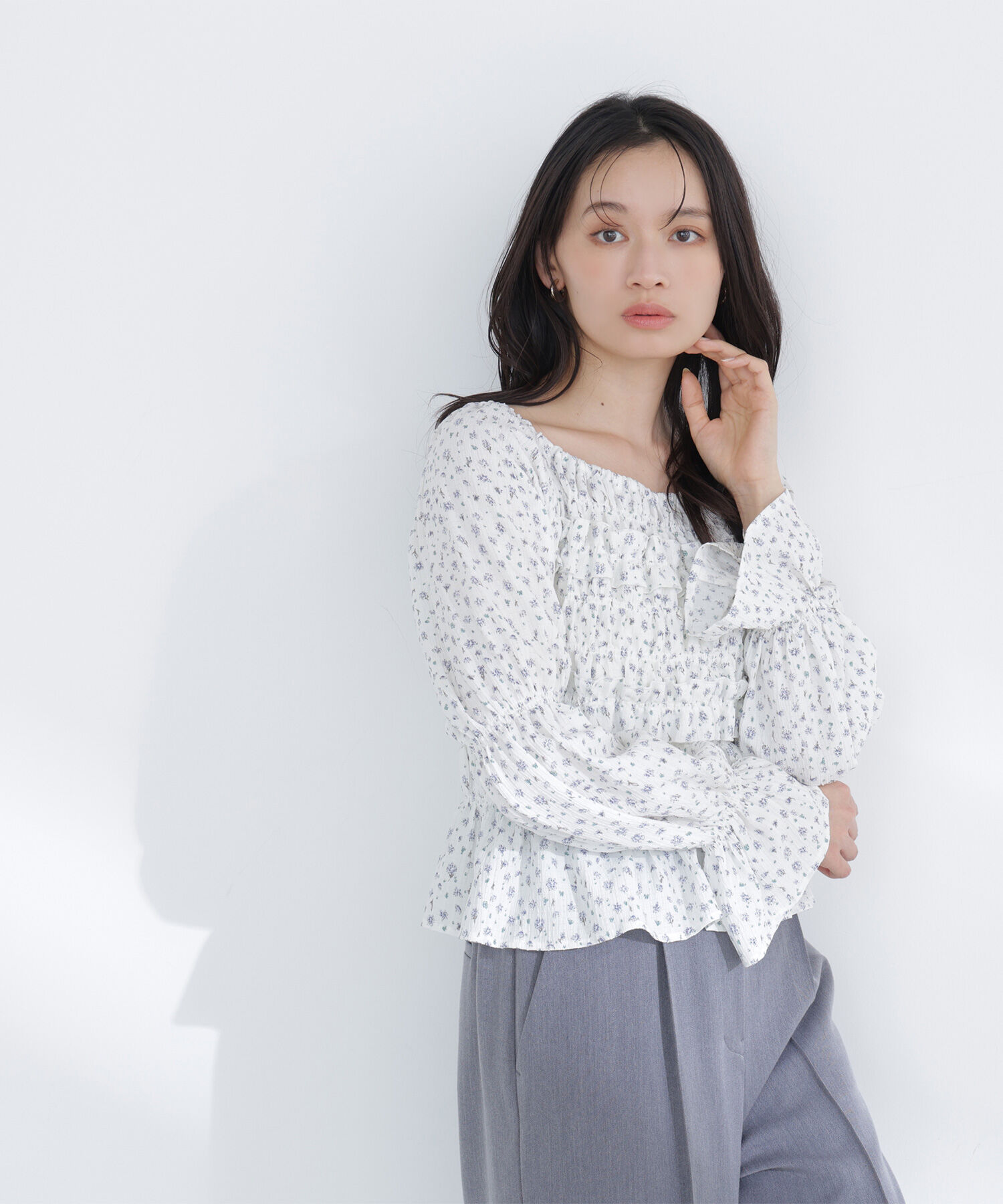  「ミニフラワーシャーリングブラウス」|シャツ・ブラウス|