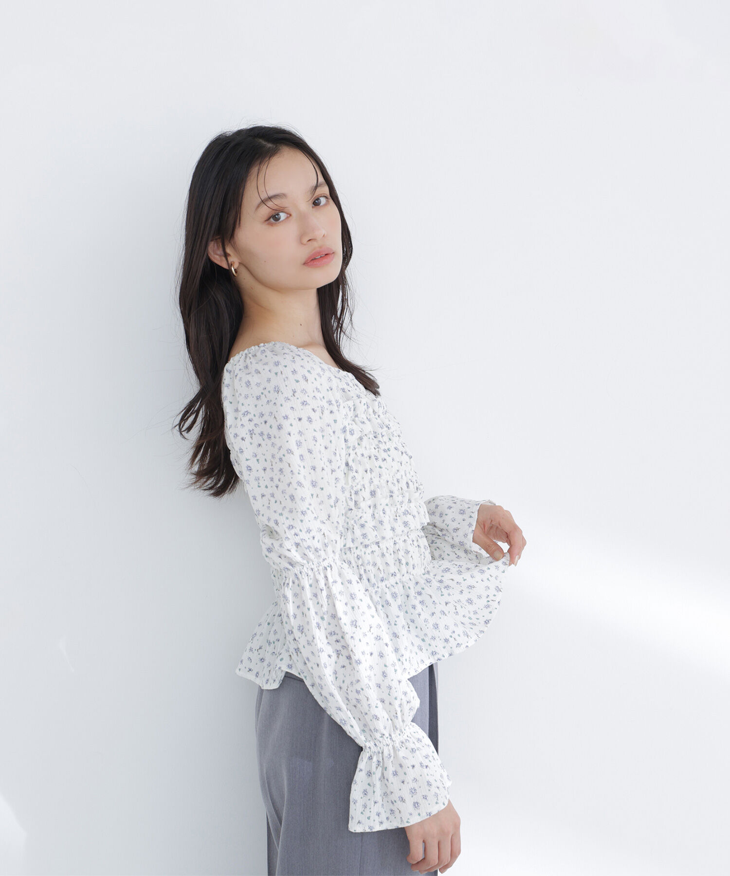  「ミニフラワーシャーリングブラウス」|シャツ・ブラウス|