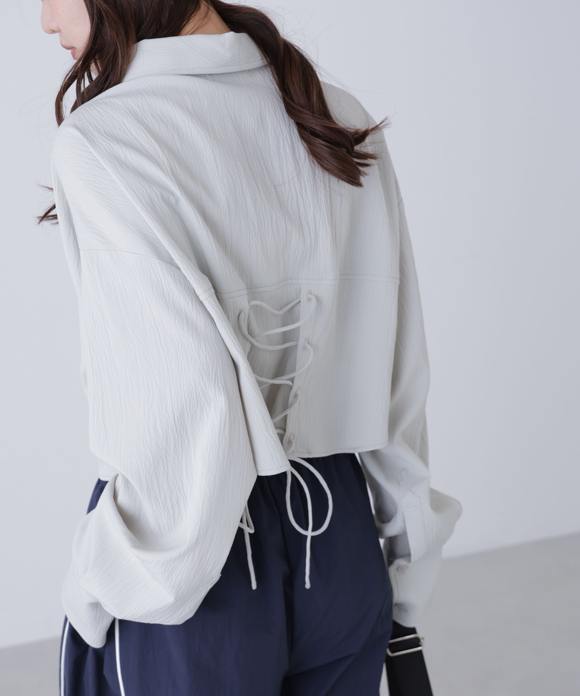  「バックレースアップショート丈シャツ」|シャツ・ブラウス|