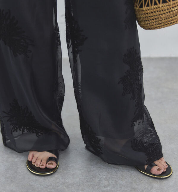 Doux archives「刺繍シアードロストパンツ」|チノ|