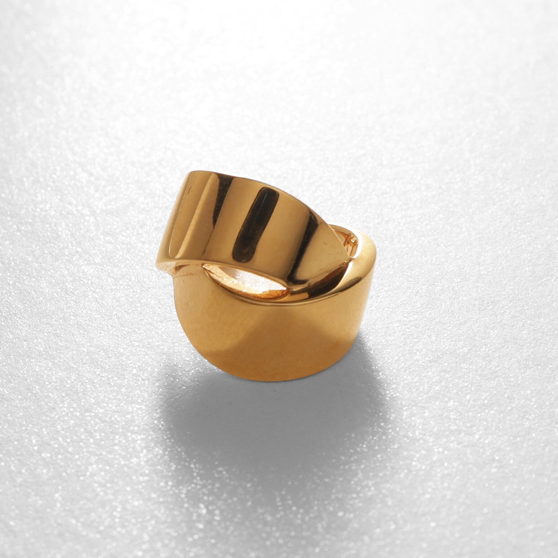 COCOSHNIK ONKITSCH「シルバー フォールディングピアス オーバーラップ GP」|ピアス|