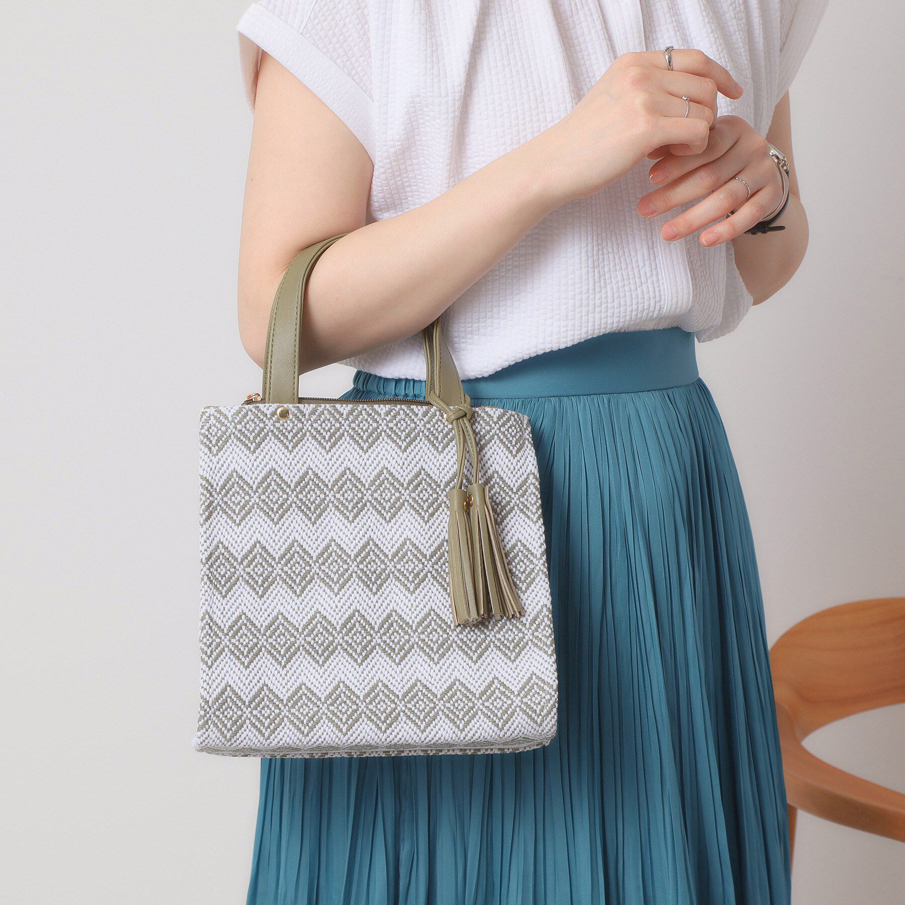 ITS&rsquo;DEMO「タッセル付きミニトート」|ハンドバッグ|オリーブグリーン(1