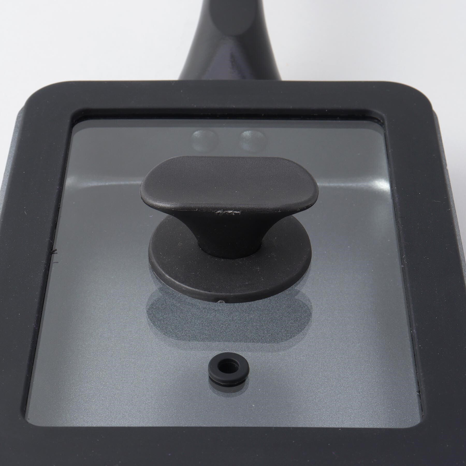 212 KITCHEN STORE「ちょい深スクエアパン＆シリコンカバー BK」|食器・キッチングッズ|