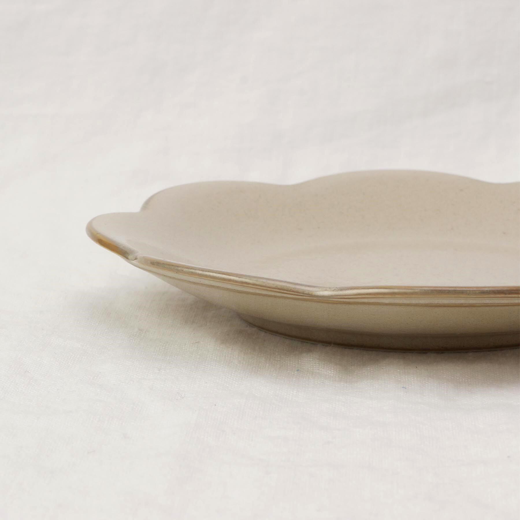 212 KITCHEN STORE「和花 中皿 生成」|食器・キッチングッズ|