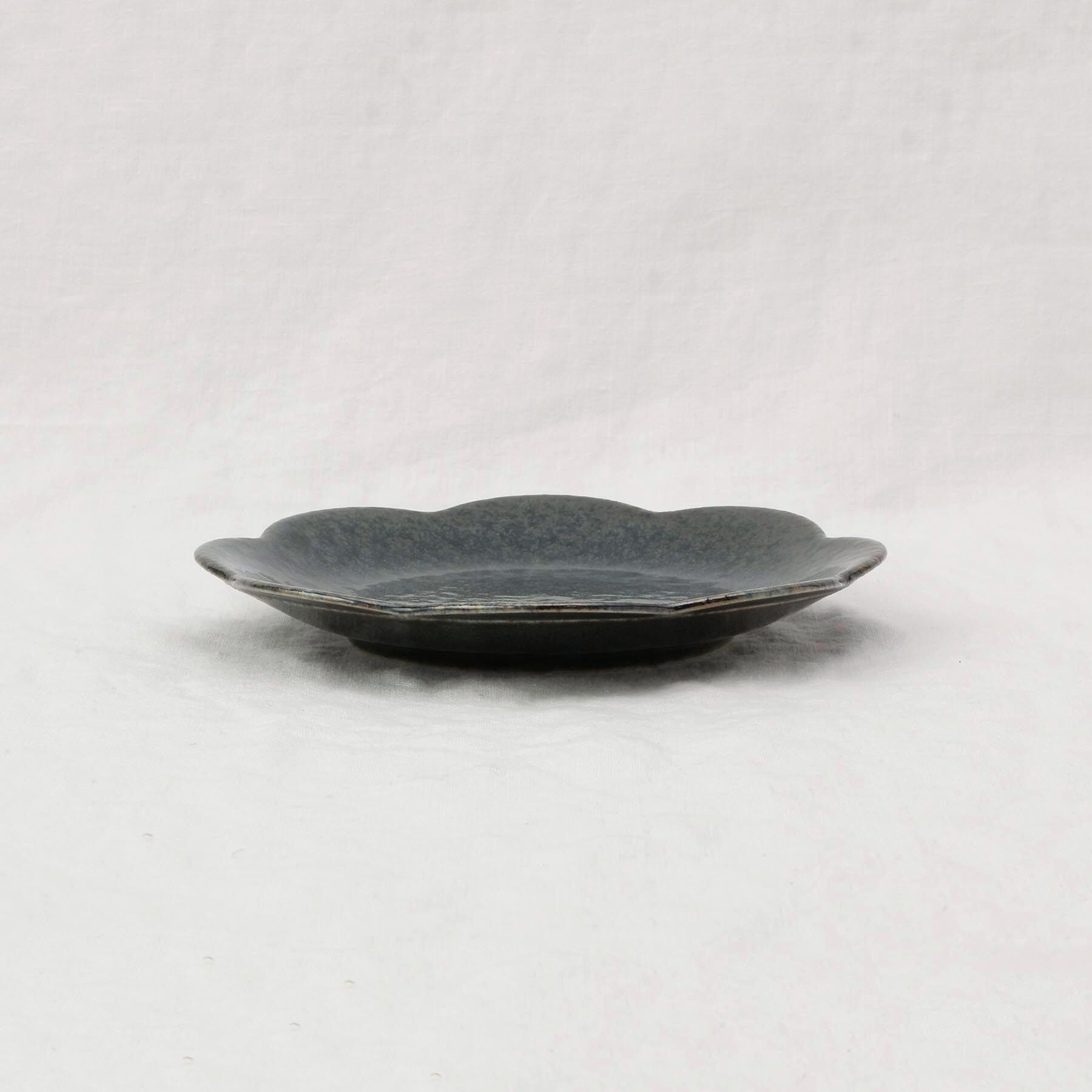 212 KITCHEN STORE「和花 中皿 青藍」|食器・キッチングッズ|