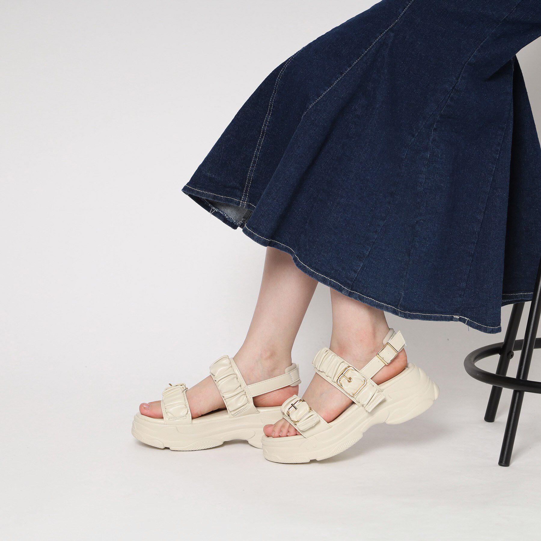 csT&P「厚底クシュクシュベルトスポサン」|サンダル|