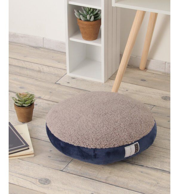 Lbc with Life「ラウンドクッション GORONE 22AW ボア」|クッション・クッションカバー|ネイビー