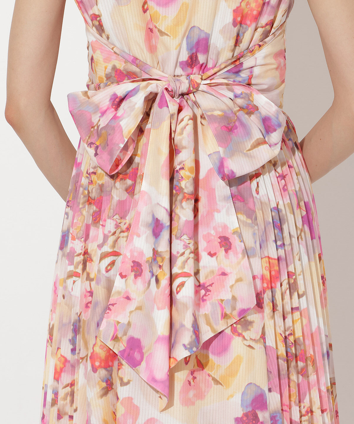 アンドクチュール「シアープリントサイドプリーツワンピース」|ワンピース|