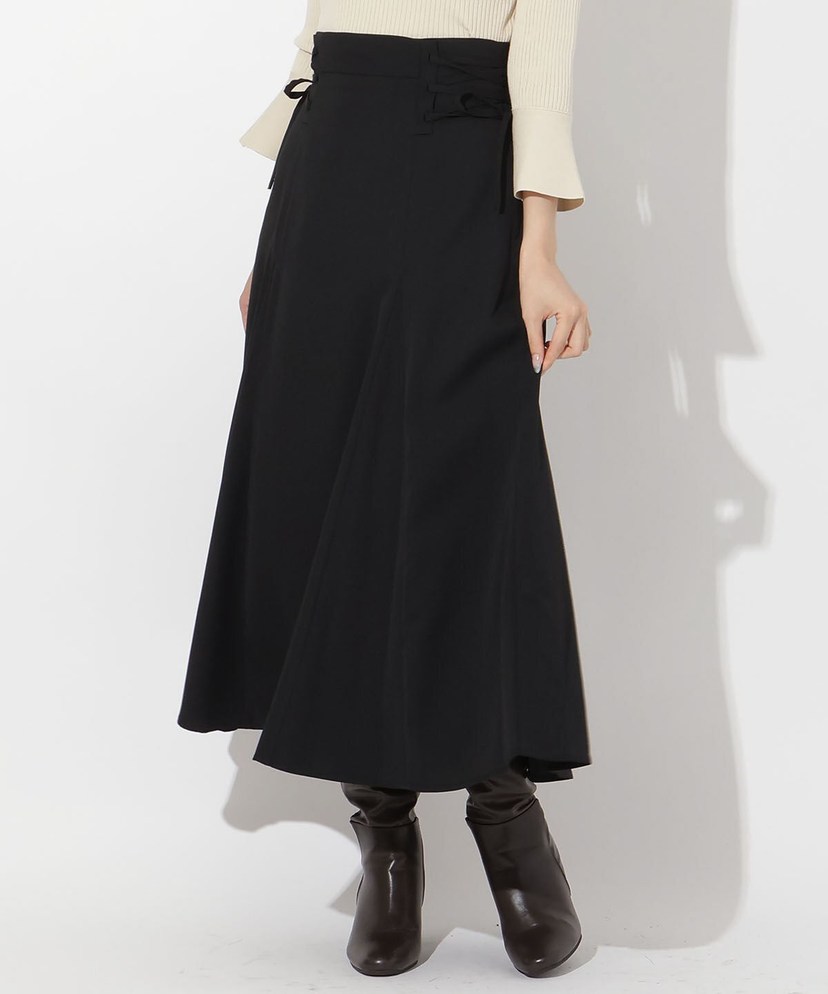 アンドクチュール「サイドレースアップフレアスカート」|フレア|ブラック