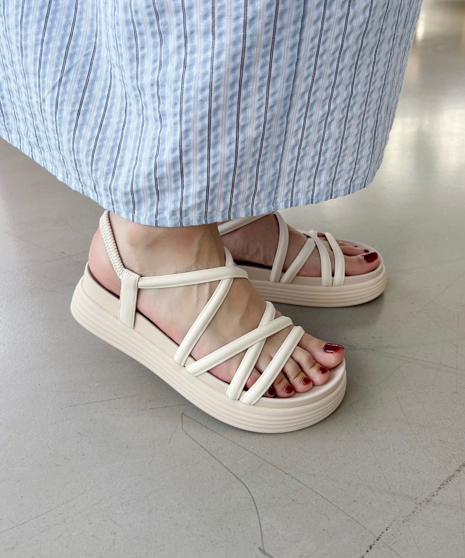 ORiental TRaffic「●2025春夏新作●クロスストラップ軽量ソールサンダル/51218 柔らかい フィット 人気 トレンド」|サンダル|BEIGE