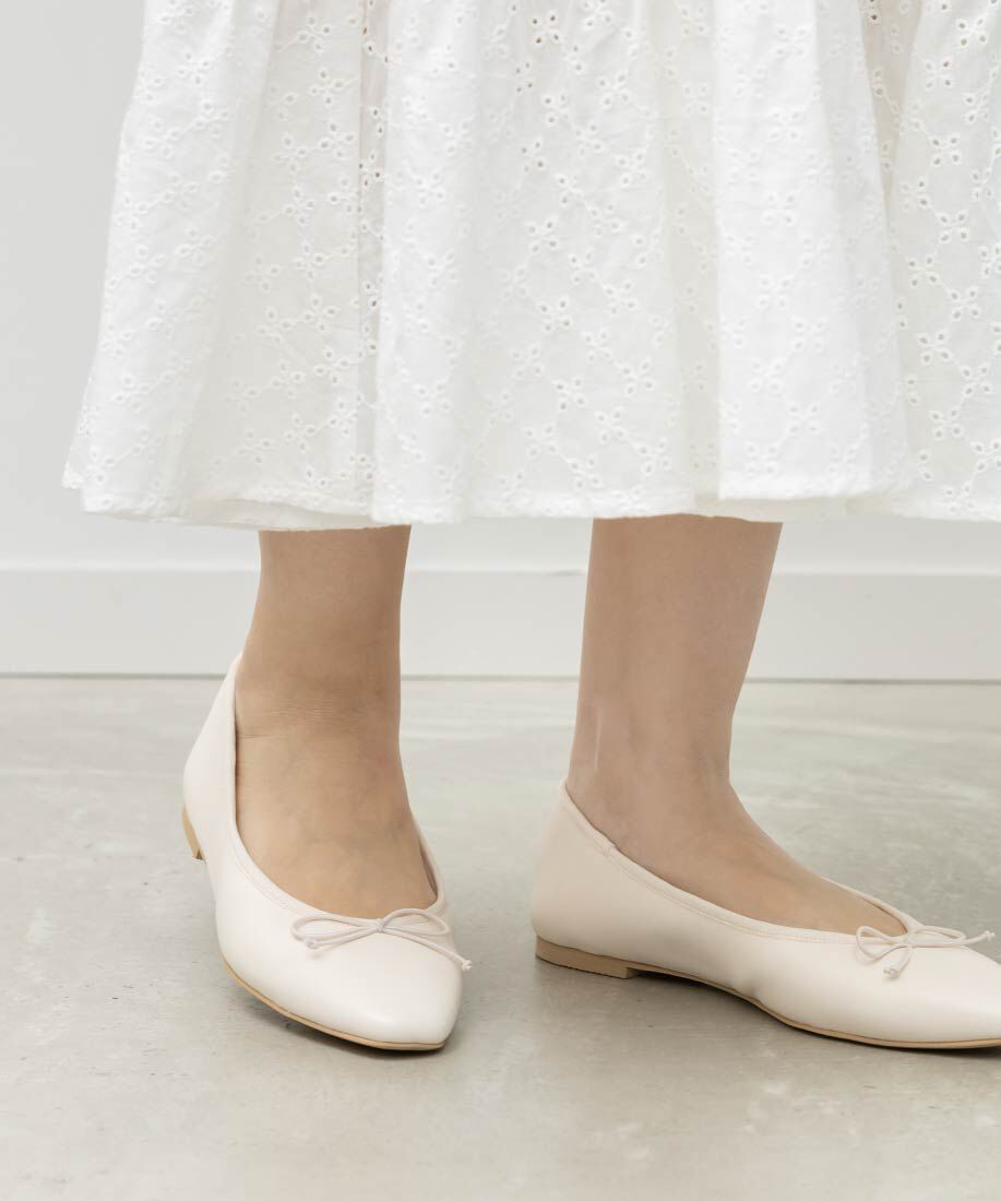  「軽量 スクエアトゥフラットパンプス」|パンプス|アイボリー