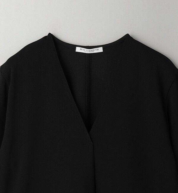BEAUTY&YOUTH UNITED ARROWS「【WEB限定 Wardrobe DAILY MINIMAL】ペプラム Vネックプルオーバーカットソー」|Tシャツ・カットソー|