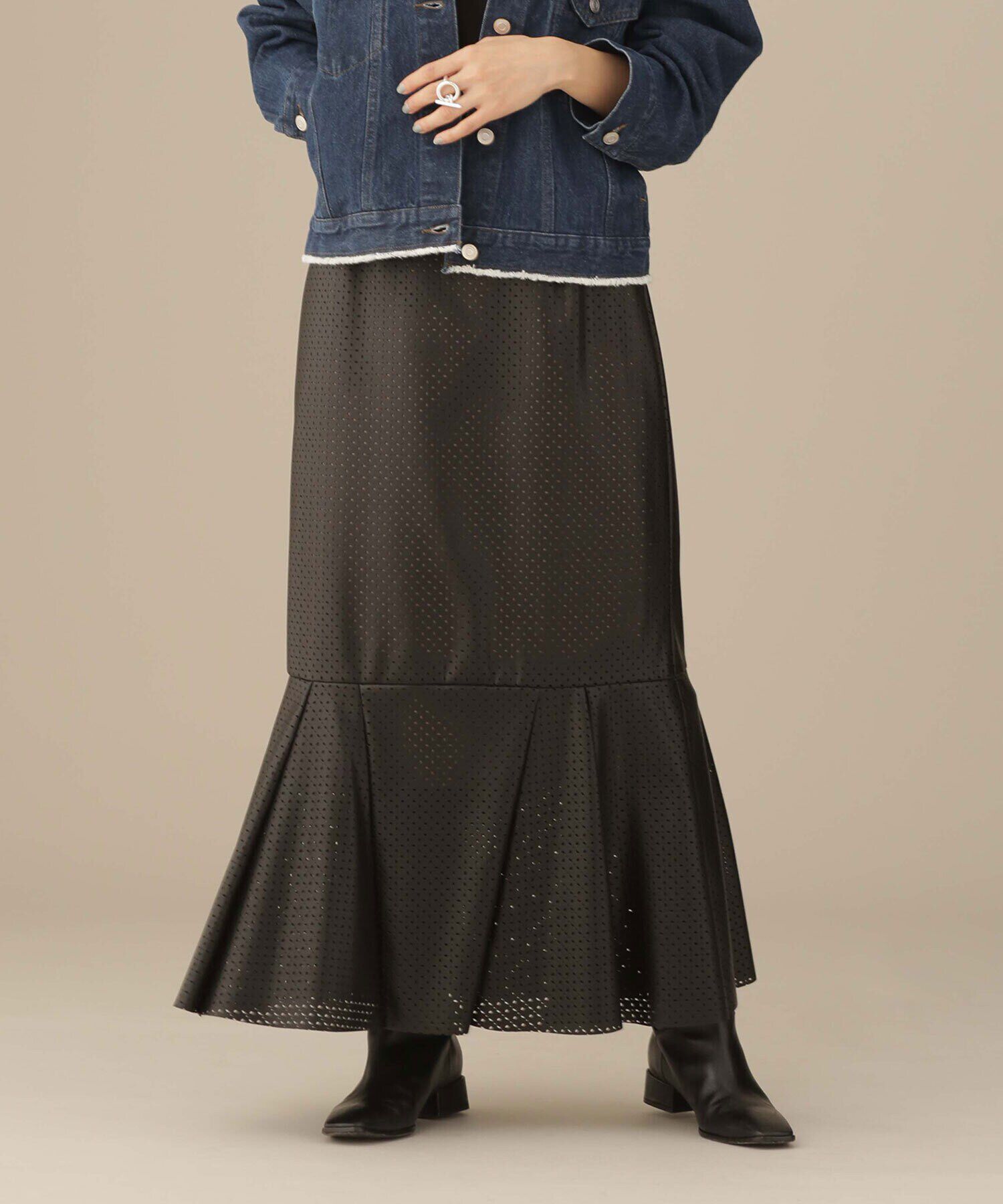 nano･universe「LB.03/パンチングレザースカート」|スカート|ブラック