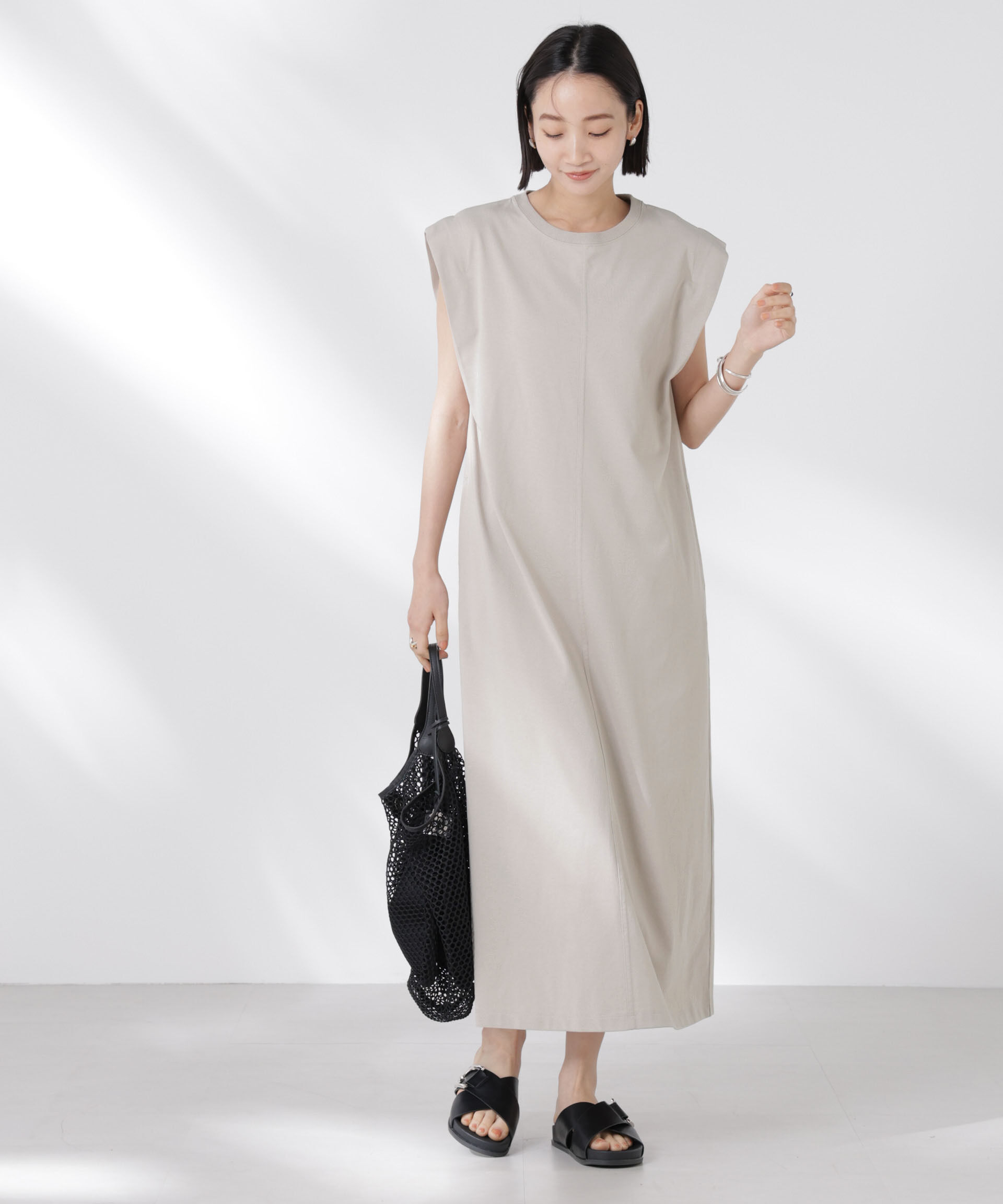 nano･universe「STORATECH 機能素材タックスリーブカットワンピース」|ワンピース|ベージュ