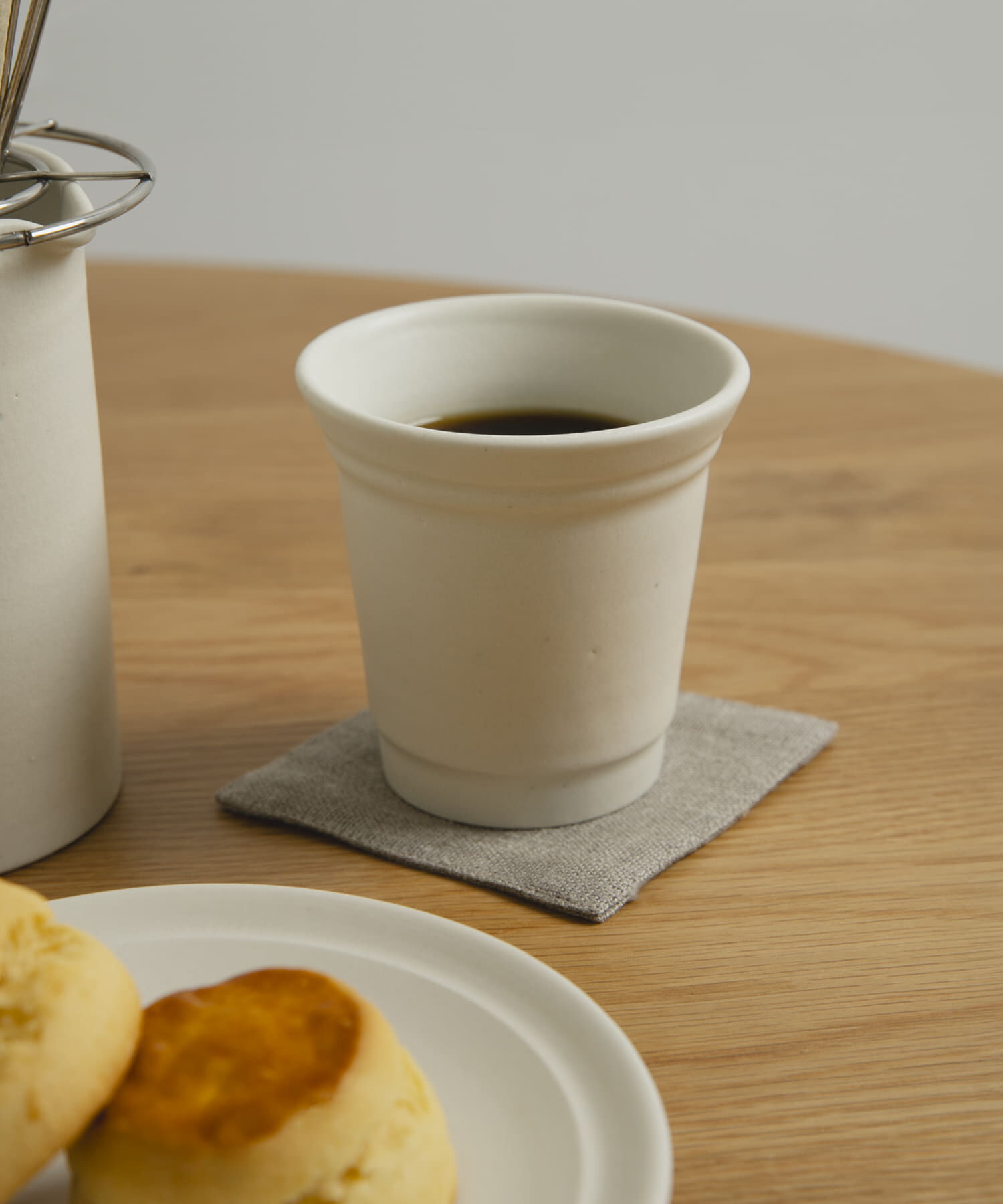 URBAN RESEARCH DOORS「石松信彦　白マット釉 フリーカップL」|食器・キッチングッズ|ホワイト